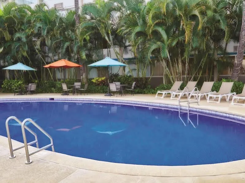 Airport Honolulu Hotel