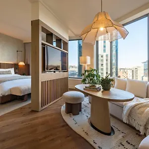 https://pan-pacific-seattle.seattlehotelsites.com