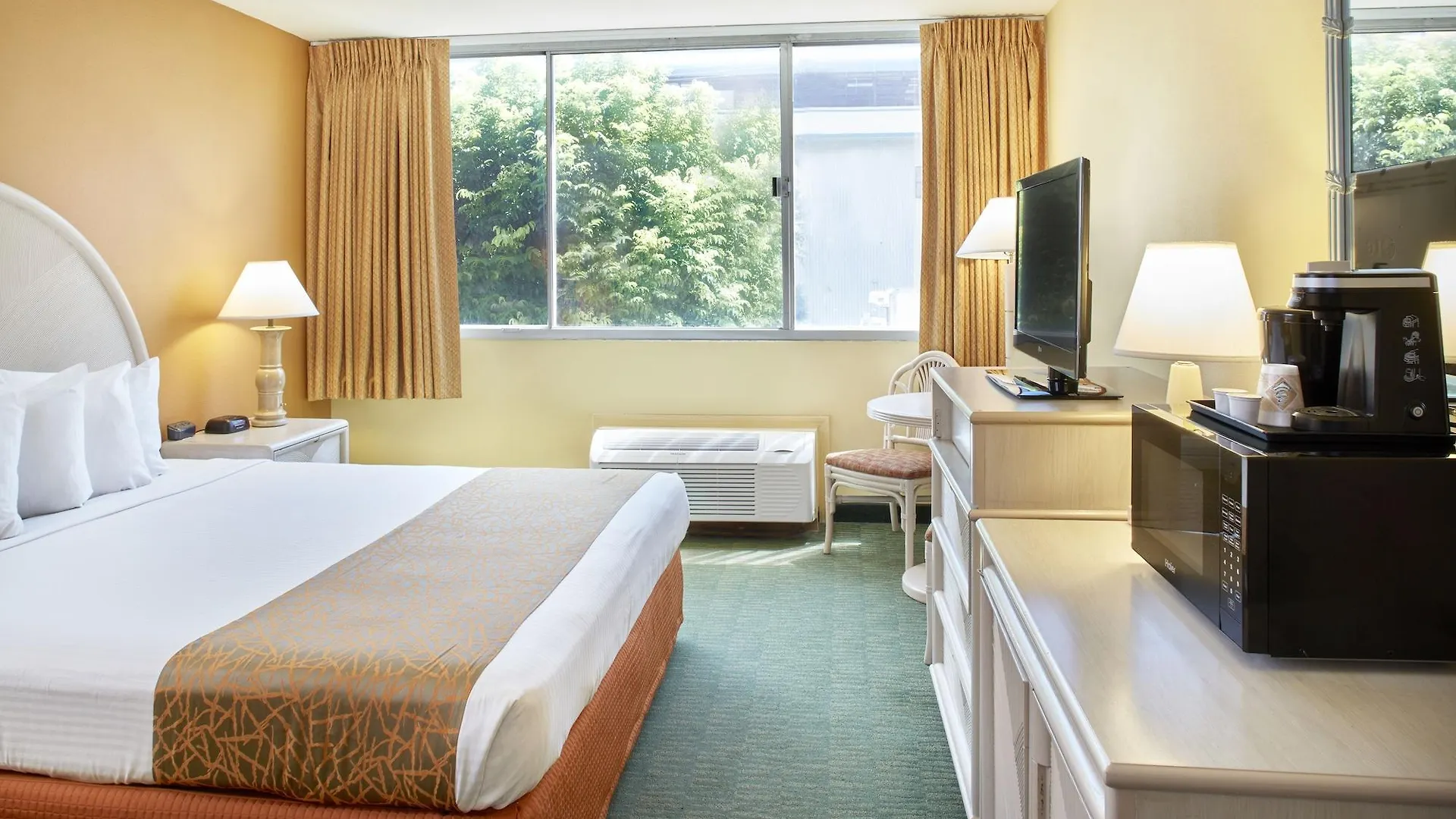 Airport Honolulu Hotel 3*,