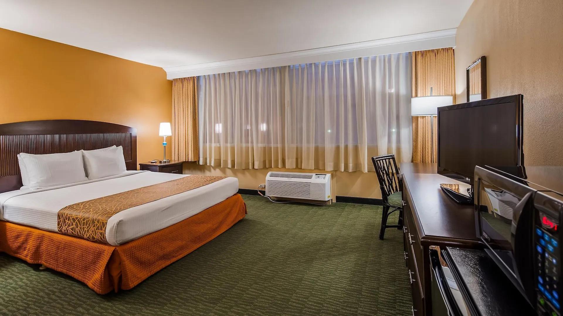 Airport Honolulu Hotel