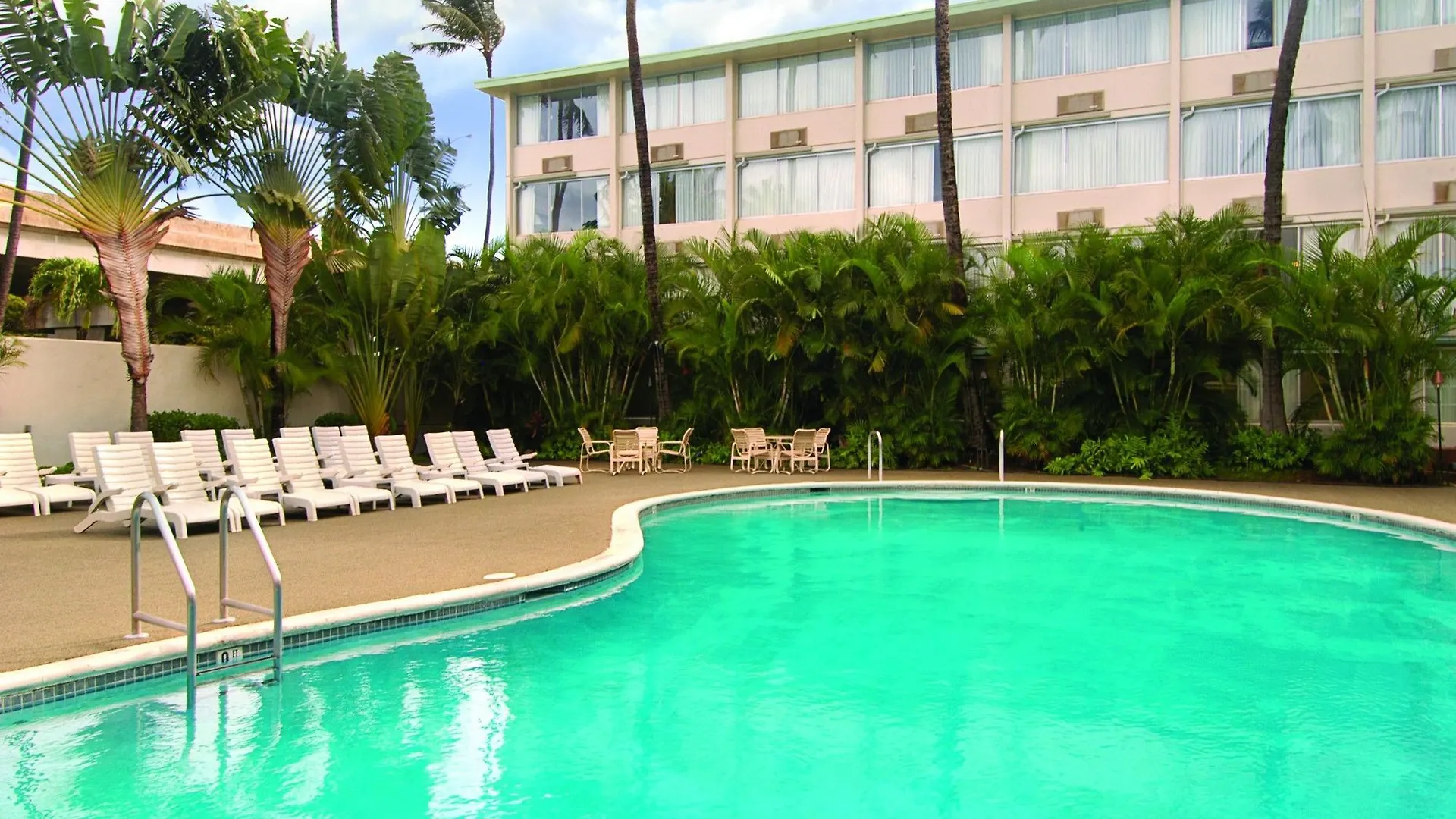 Airport Honolulu Hotel